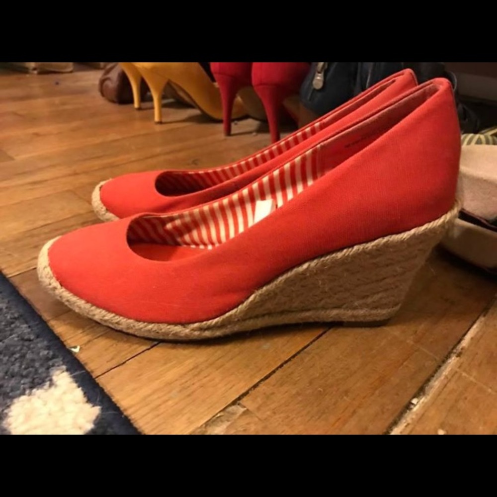 Wedge shoes